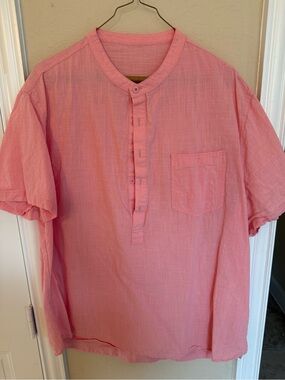 Men's Pink Short-Sleeve Henley Shirt